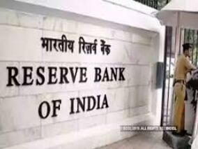 RBI proposes 70 yrs age limit of for whole-time directors, CEOs of banks